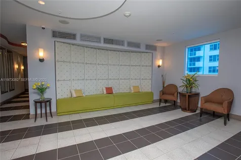9172 NE Collins Avenue Surfside FL 33154