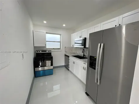 2441 NW 32nd Street Miami FL 33142
