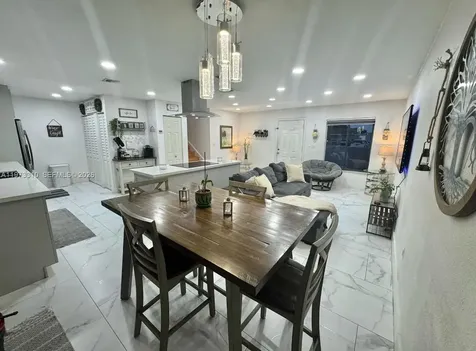 5685 NW 194th Lane Miami Gardens FL 33055