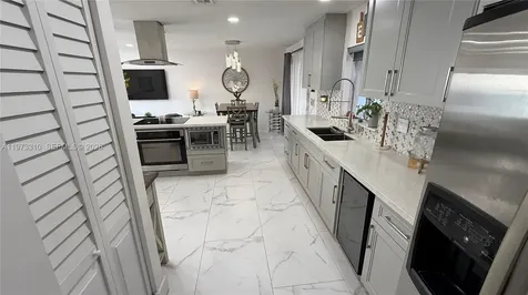 5685 NW 194th Lane Miami Gardens FL 33055