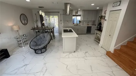 5685 NW 194th Lane Miami Gardens FL 33055