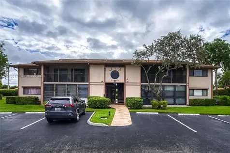 10715 W Clairmont Circle Tamarac FL 33321