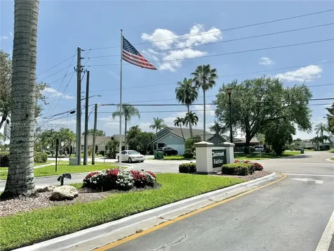 10715 W Clairmont Circle Tamarac FL 33321