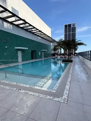 11 NE 6 Avenue Miami FL 33132