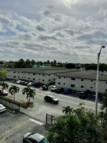 1035 W 77th Street Hialeah FL 33014