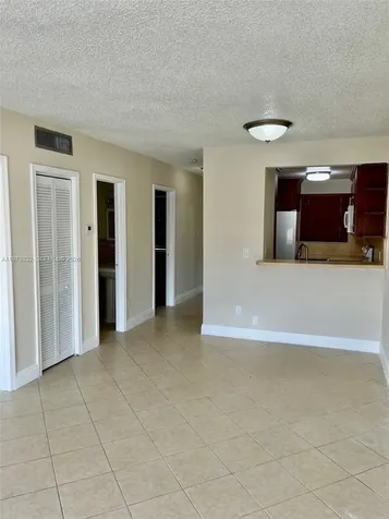 1035 W 77th Street Hialeah FL 33014