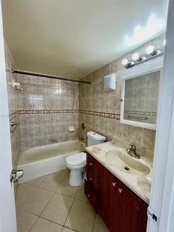 1035 W 77th Street Hialeah FL 33014