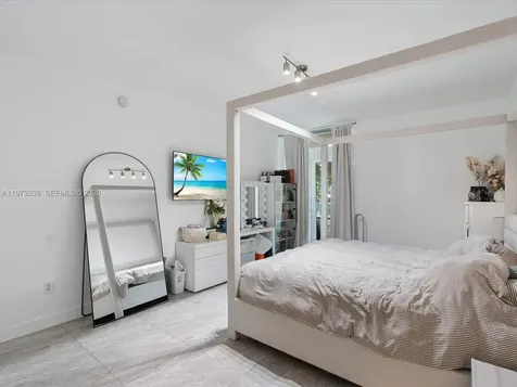 3340 NE 190th Street Aventura FL 33180