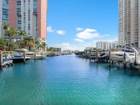 3340 NE 190th Street Aventura FL 33180