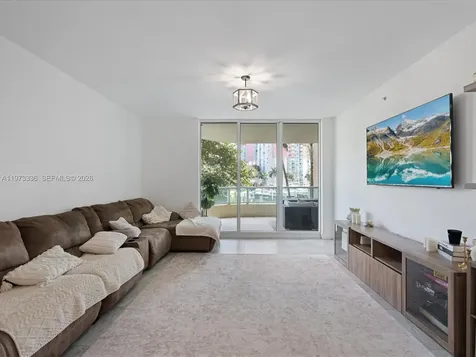 3340 NE 190th Street Aventura FL 33180