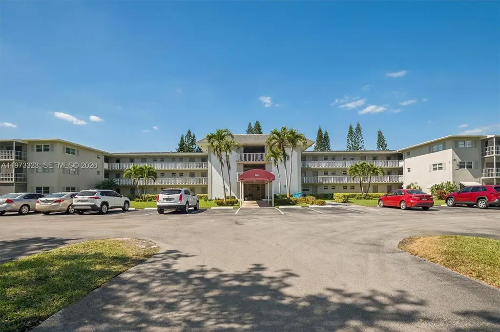1000 Hillcrest Court Hollywood FL 33021
