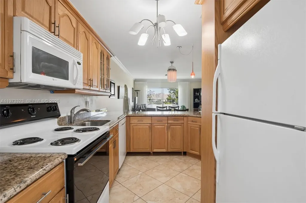 1000 Hillcrest Court Hollywood FL 33021
