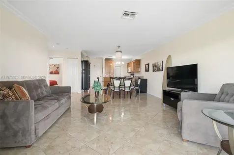 1000 Hillcrest Court Hollywood FL 33021
