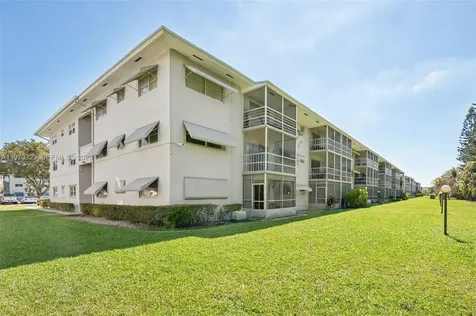 1000 Hillcrest Court Hollywood FL 33021