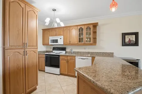 1000 Hillcrest Court Hollywood FL 33021