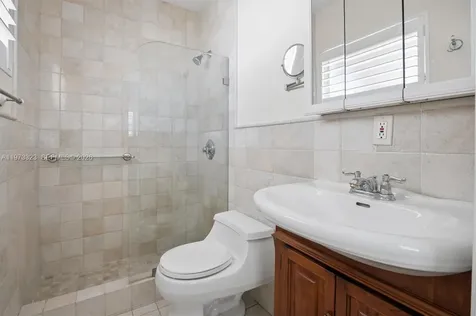 1000 Hillcrest Court Hollywood FL 33021