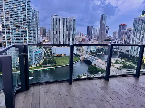 88 SW 7th Street Miami FL 33130