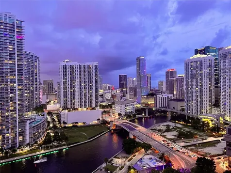 88 SW 7th Street Miami FL 33130