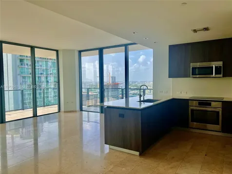 88 SW 7th Street Miami FL 33130