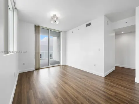 253 NE 2nd Street Miami FL 33132
