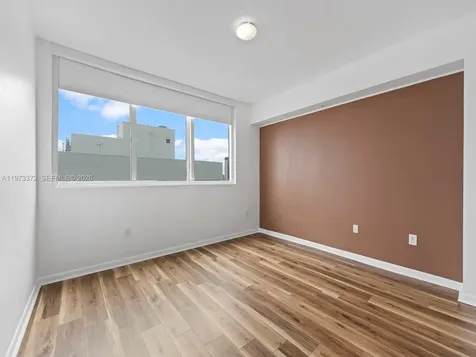 253 NE 2nd Street Miami FL 33132