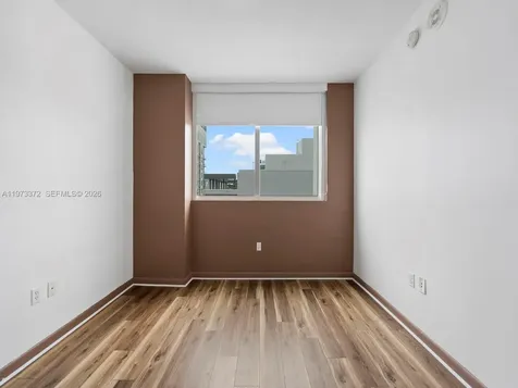 253 NE 2nd Street Miami FL 33132