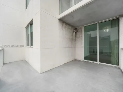 253 NE 2nd Street Miami FL 33132
