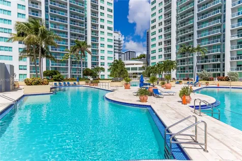 253 NE 2nd Street Miami FL 33132
