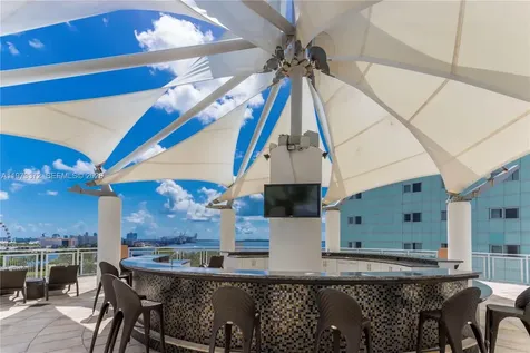 253 NE 2nd Street Miami FL 33132