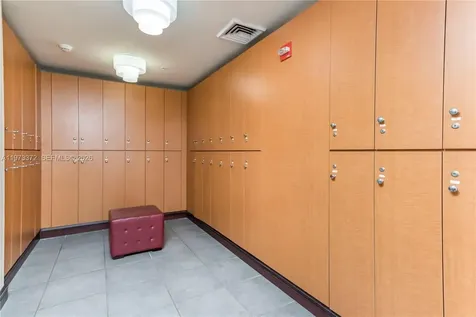 253 NE 2nd Street Miami FL 33132