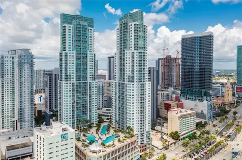 253 NE 2nd Street Miami FL 33132