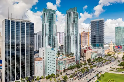253 NE 2nd Street Miami FL 33132