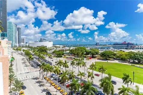 253 NE 2nd Street Miami FL 33132