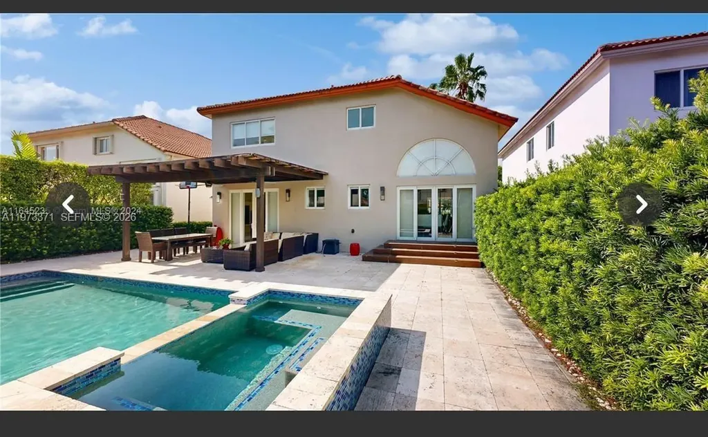 10942 NW 59th Street Doral FL 33178