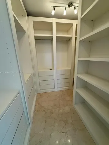 10942 NW 59th Street Doral FL 33178