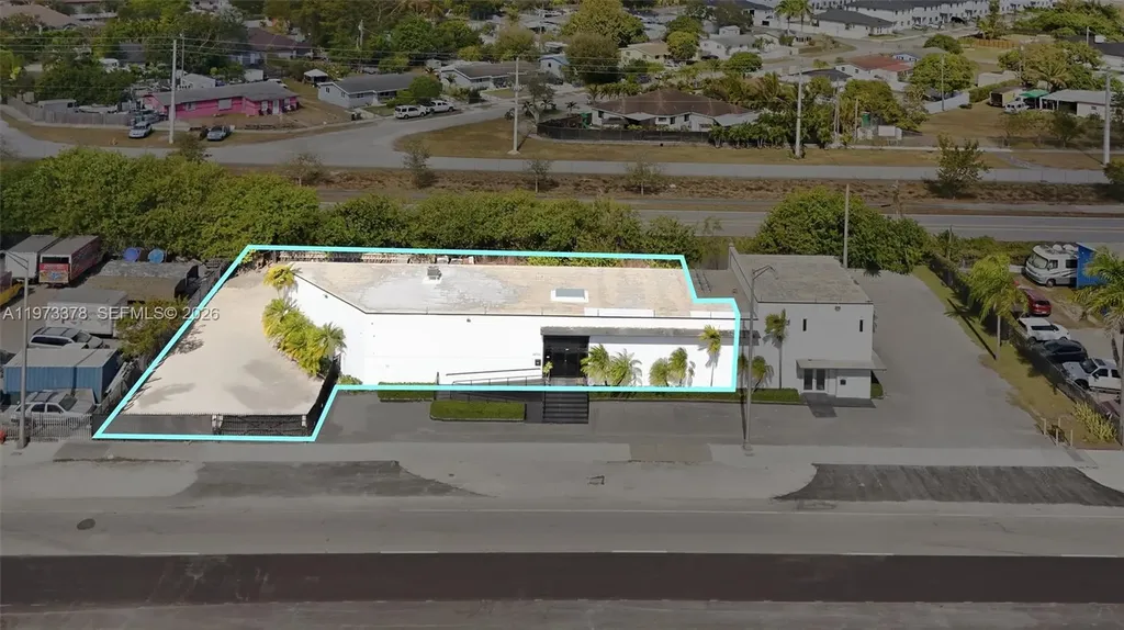 22790 S Dixie Highway Miami FL 33170