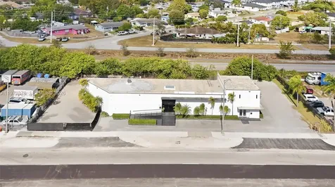 22790 S Dixie Highway Miami FL 33170