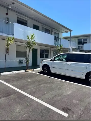 3211 SW 44th Street Dania Beach FL 33312