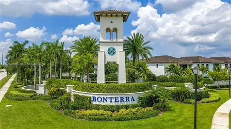 3400 W 92nd Place Hialeah FL 33018