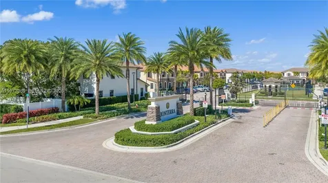 3400 W 92nd Place Hialeah FL 33018
