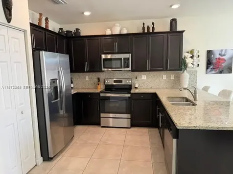3400 W 92nd Place Hialeah FL 33018