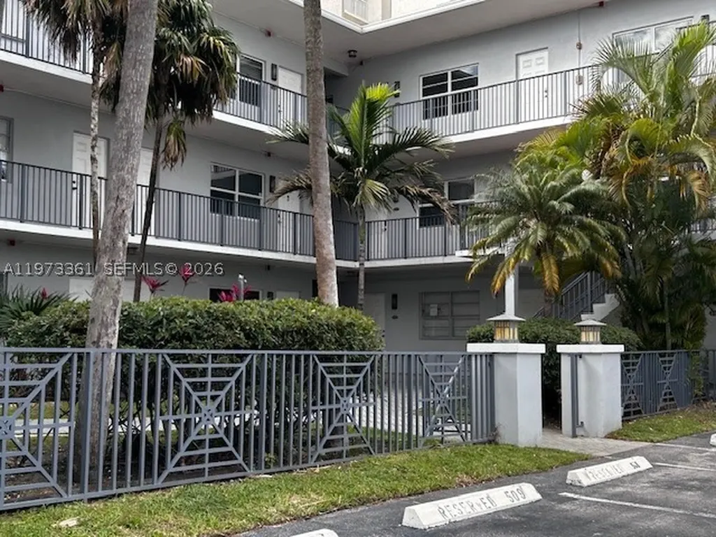 2200 S Ocean Drive Hollywood FL 33019