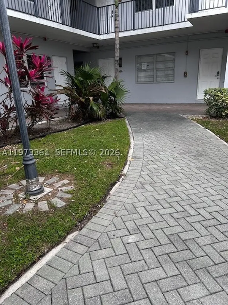 2200 S Ocean Drive Hollywood FL 33019