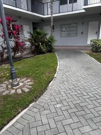 2200 S Ocean Drive Hollywood FL 33019