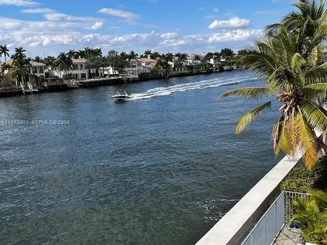 2200 S Ocean Drive Hollywood FL 33019