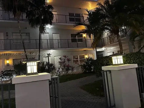 2200 S Ocean Drive Hollywood FL 33019