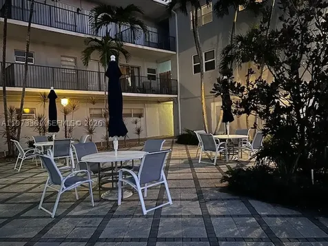 2200 S Ocean Drive Hollywood FL 33019