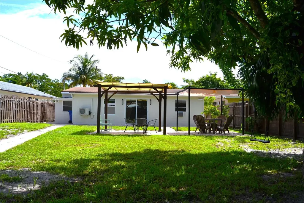 1529 NW 2nd Avenue Fort Lauderdale FL 33311