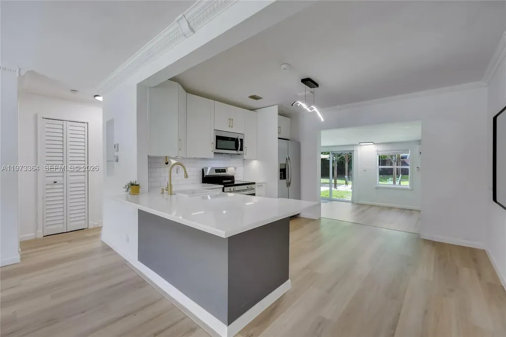 1529 NW 2nd Avenue Fort Lauderdale FL 33311