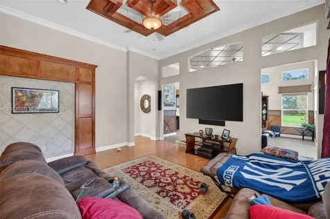3792 Churchill Downs Drive Davie FL 33328